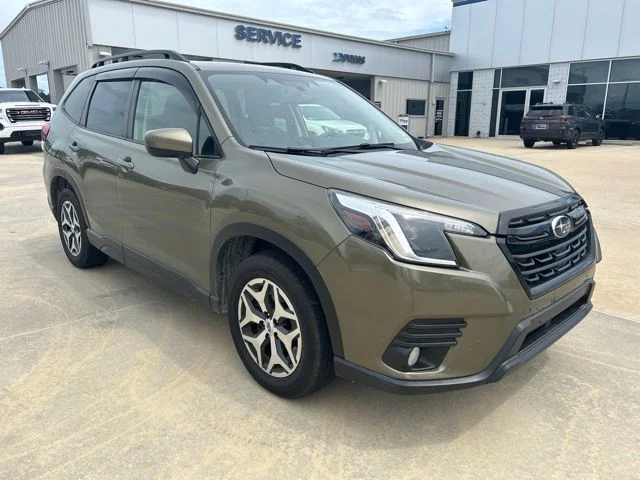 Used 2022 Brown Subaru Premium image 2
