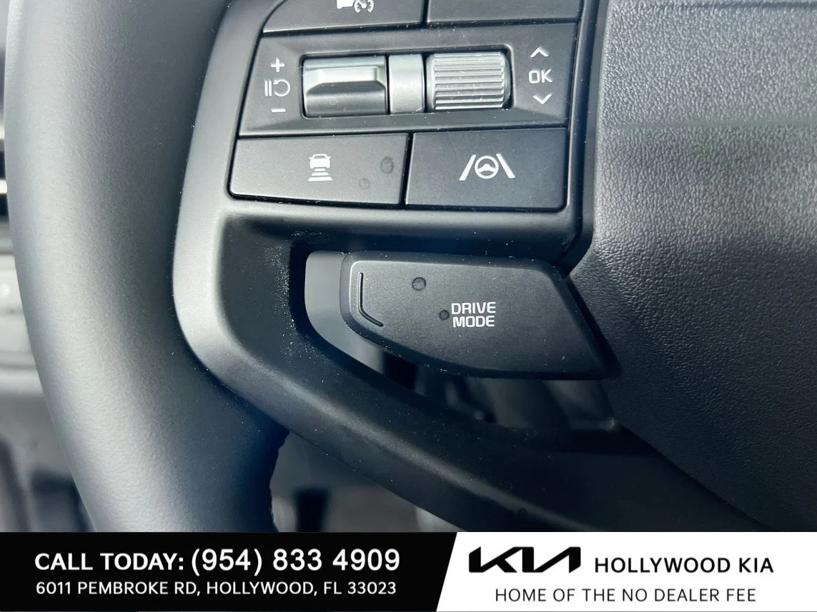 New 2026 Glacial White Pearl Kia LX image 15