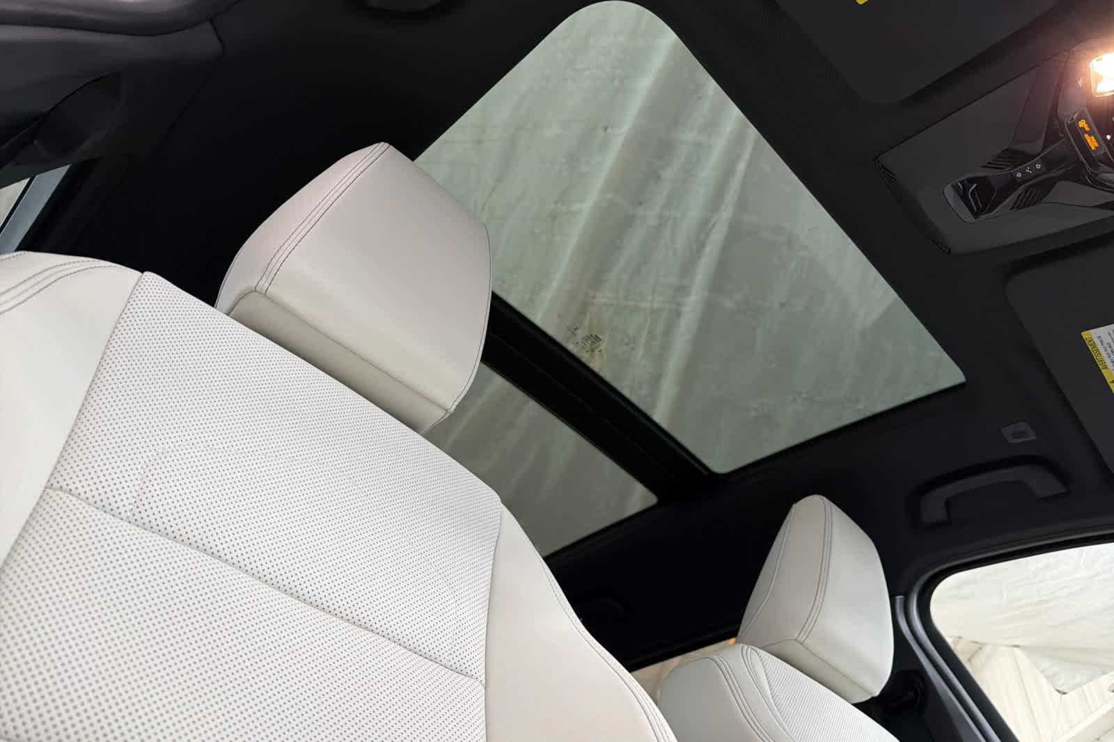 Used 2026 Cape York Green Metallic BMW xDrive28i image 17