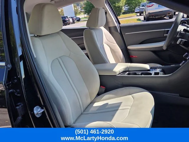 Used 2024 Onyx Black Hyundai SEL image 18
