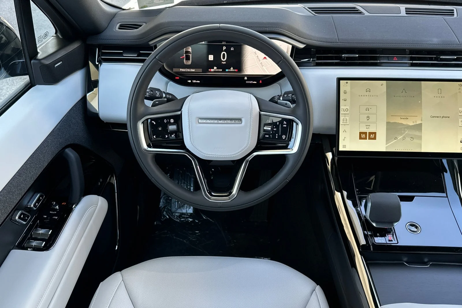 New 2026 Varesine Blue Land Rover SE image 13