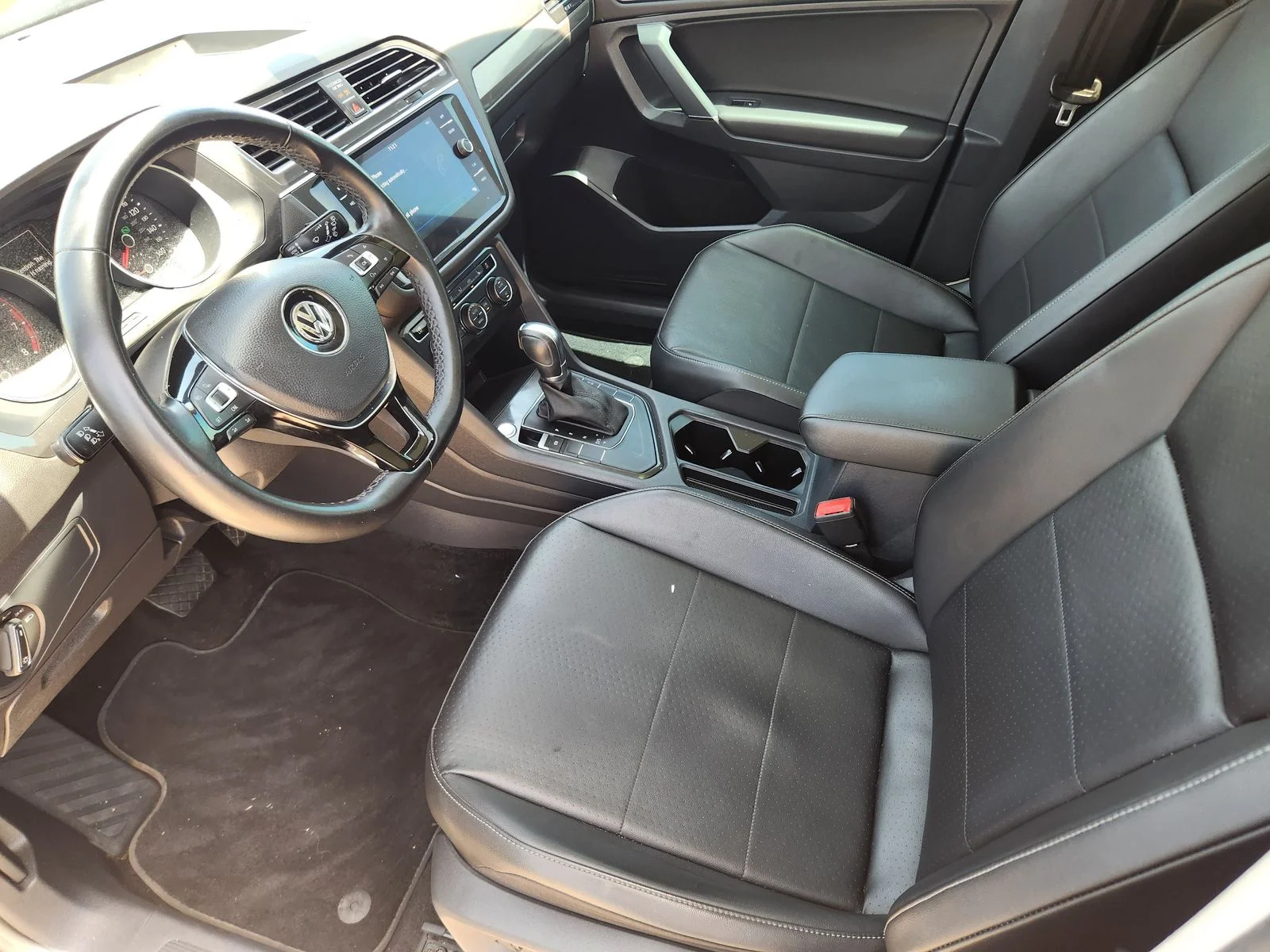 Used 2018 Green Volkswagen 2.0T SE image 12