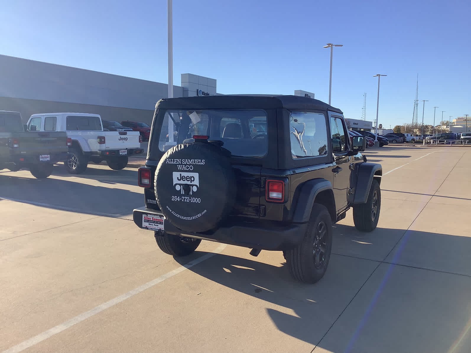 New 2026 Black Clear-Coat Exterior Paint Jeep Sport image 4