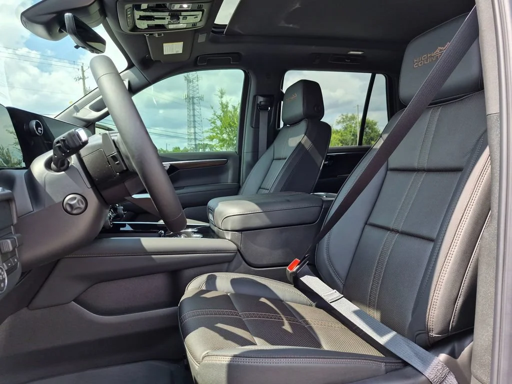 New 2026 Black Chevrolet High Country image 15