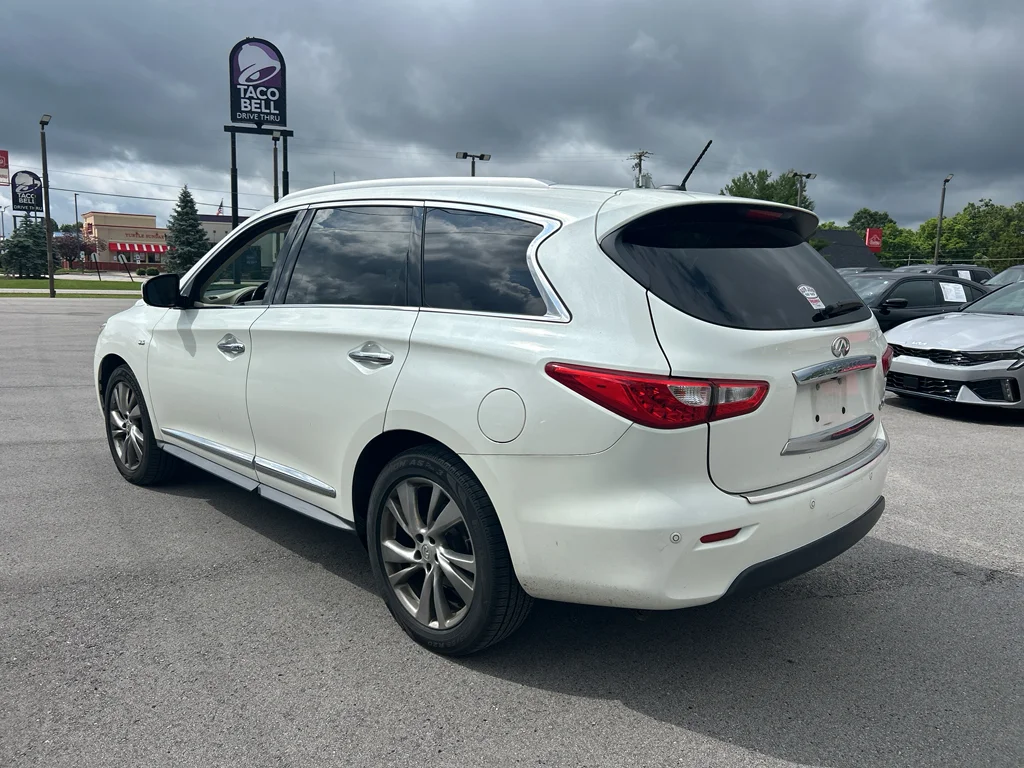 Used 2015 Majestic White INFINITI Base image 7