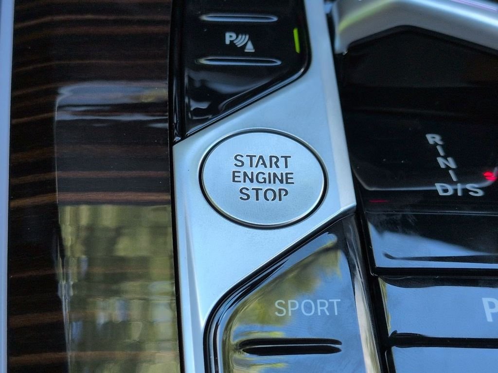 New 2026 Black Sapphire Metallic BMW xDrive40i image 29