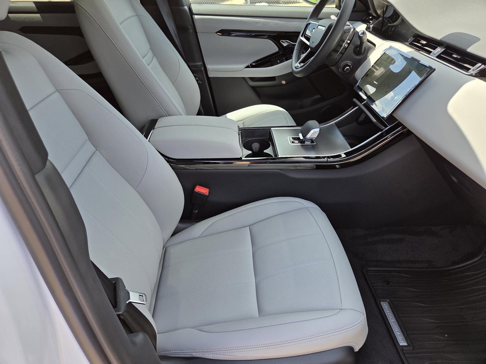 New 2026 Fuji White Land Rover Core S image 40