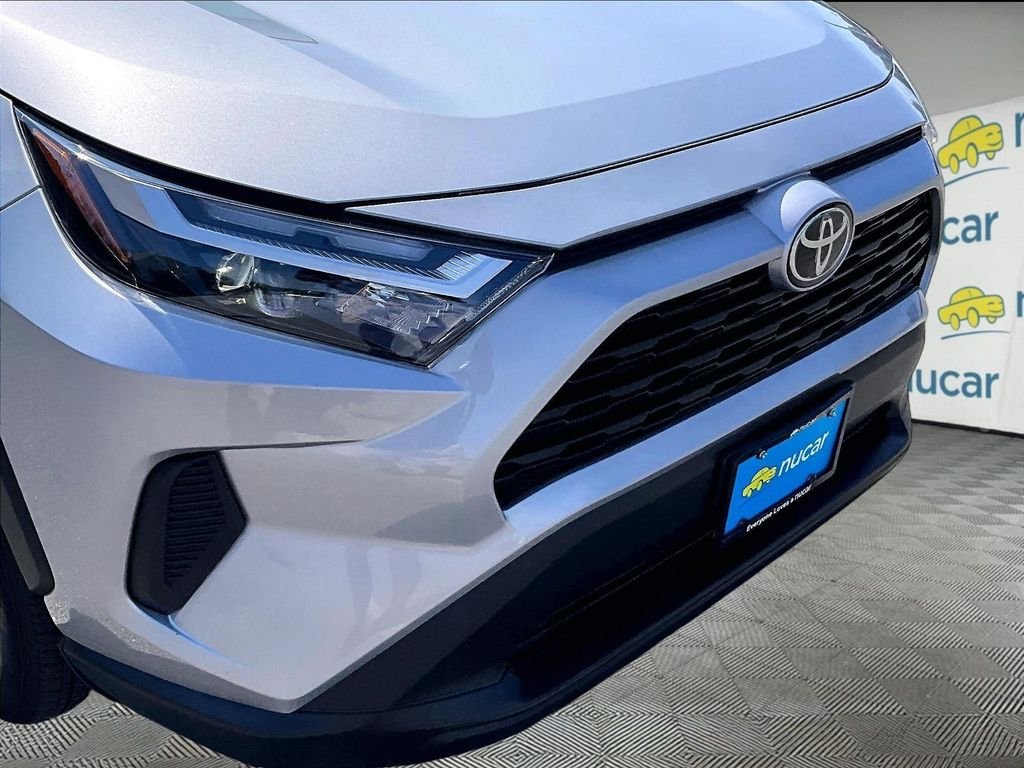 Used 2025 Silver Toyota XLE image 32