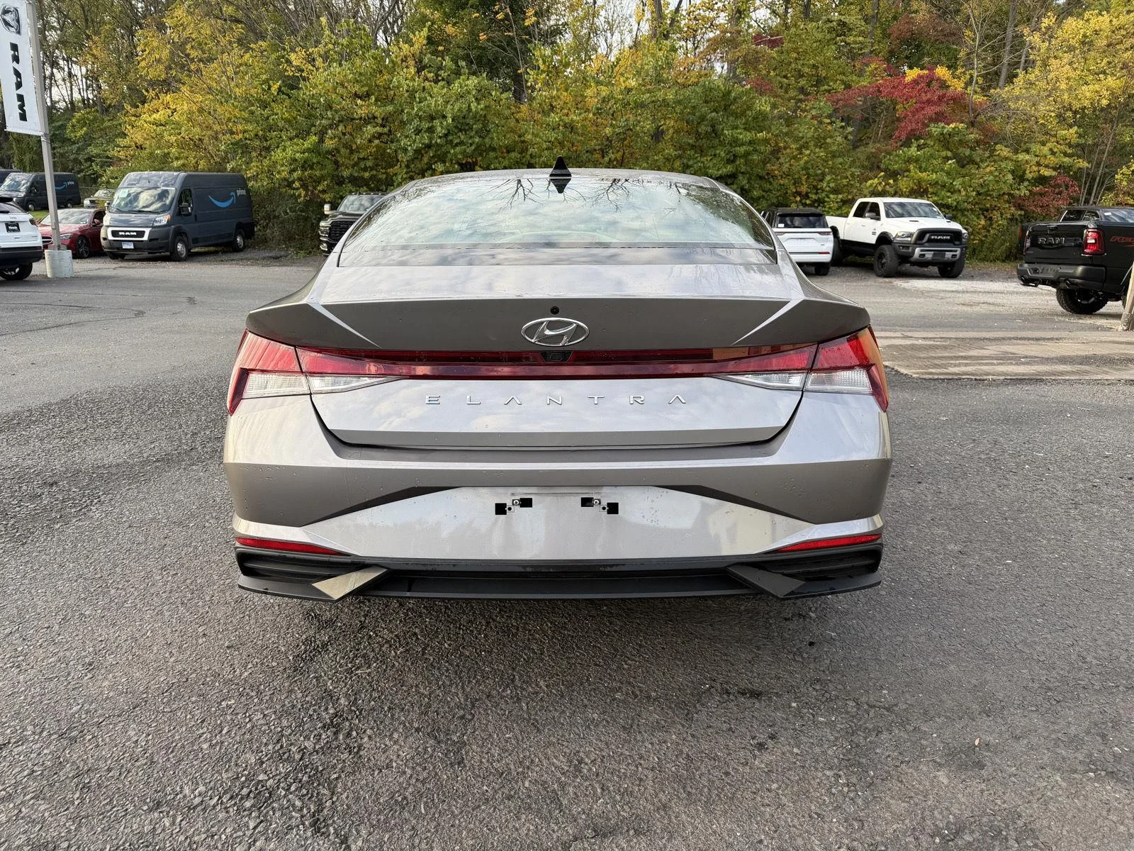 Used 2023 Fluid Metal Hyundai SEL image 5