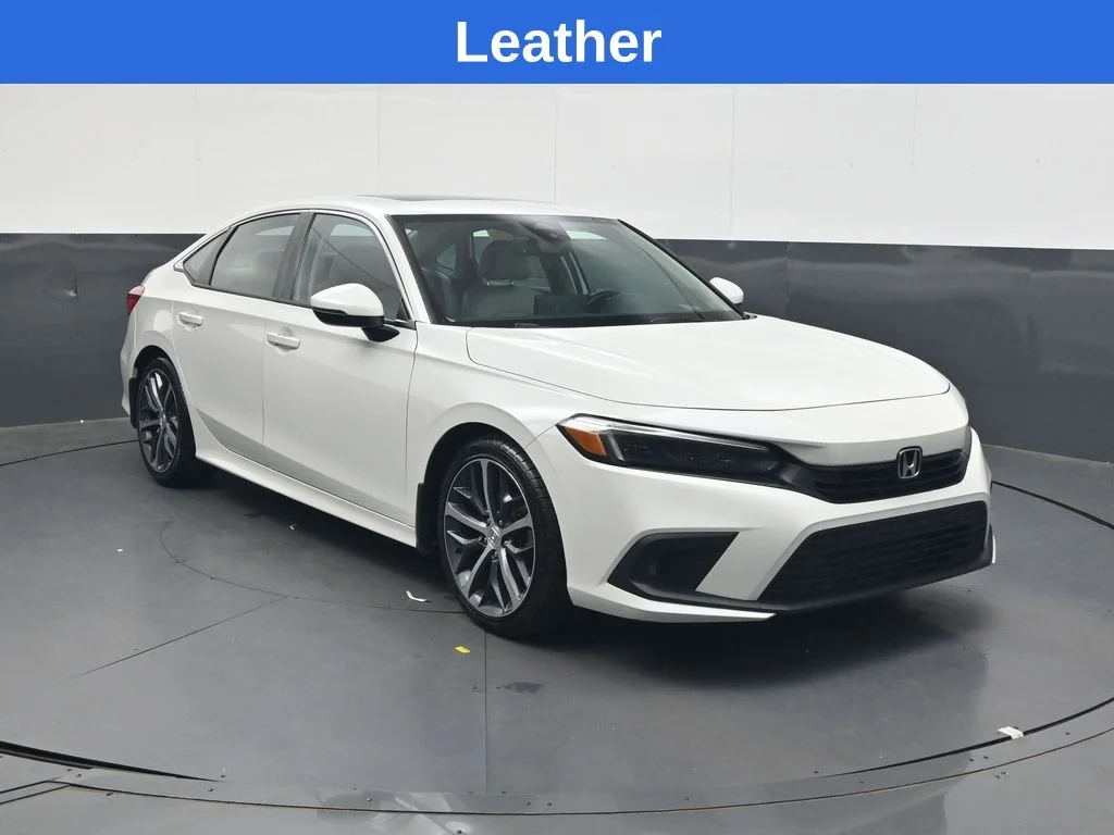 Used 2023 Platinum White Pearl Honda Touring image 2