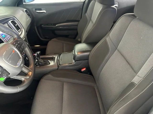 Used 2020  Dodge SXT image 18