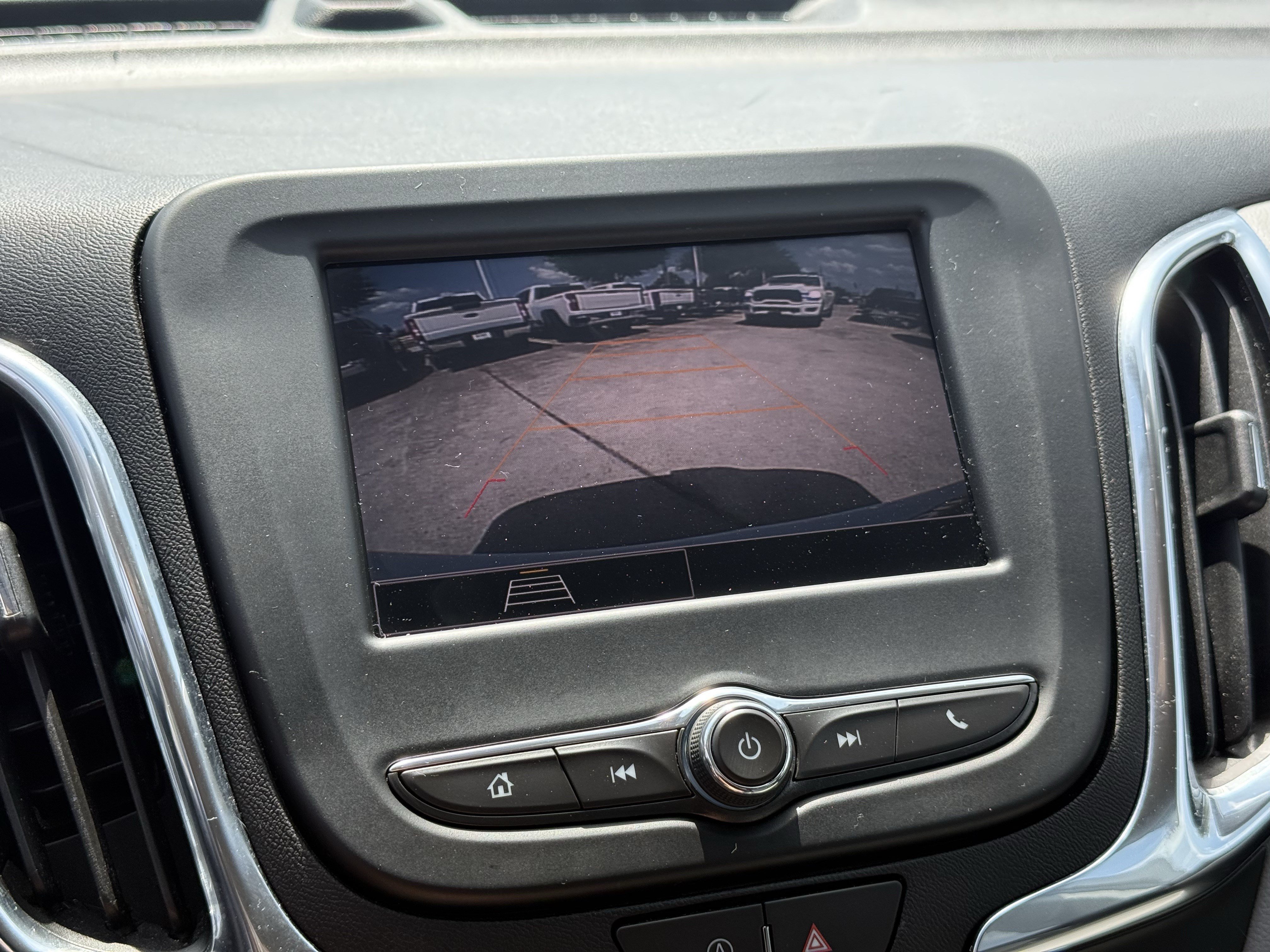 Used 2024 Summit White Chevrolet LT image 21