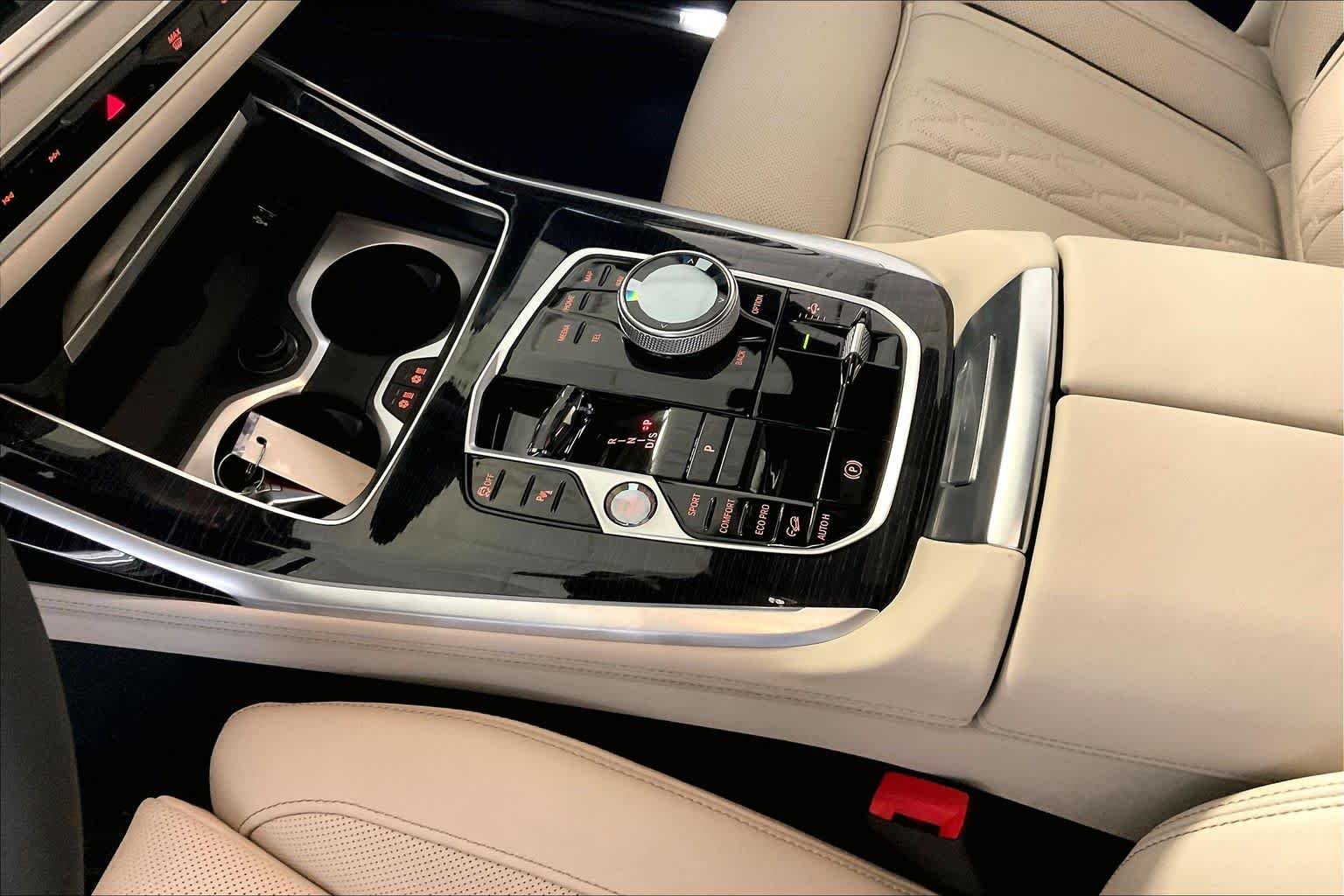 New 2027 Black Sapphire Metallic BMW xDrive40i image 7