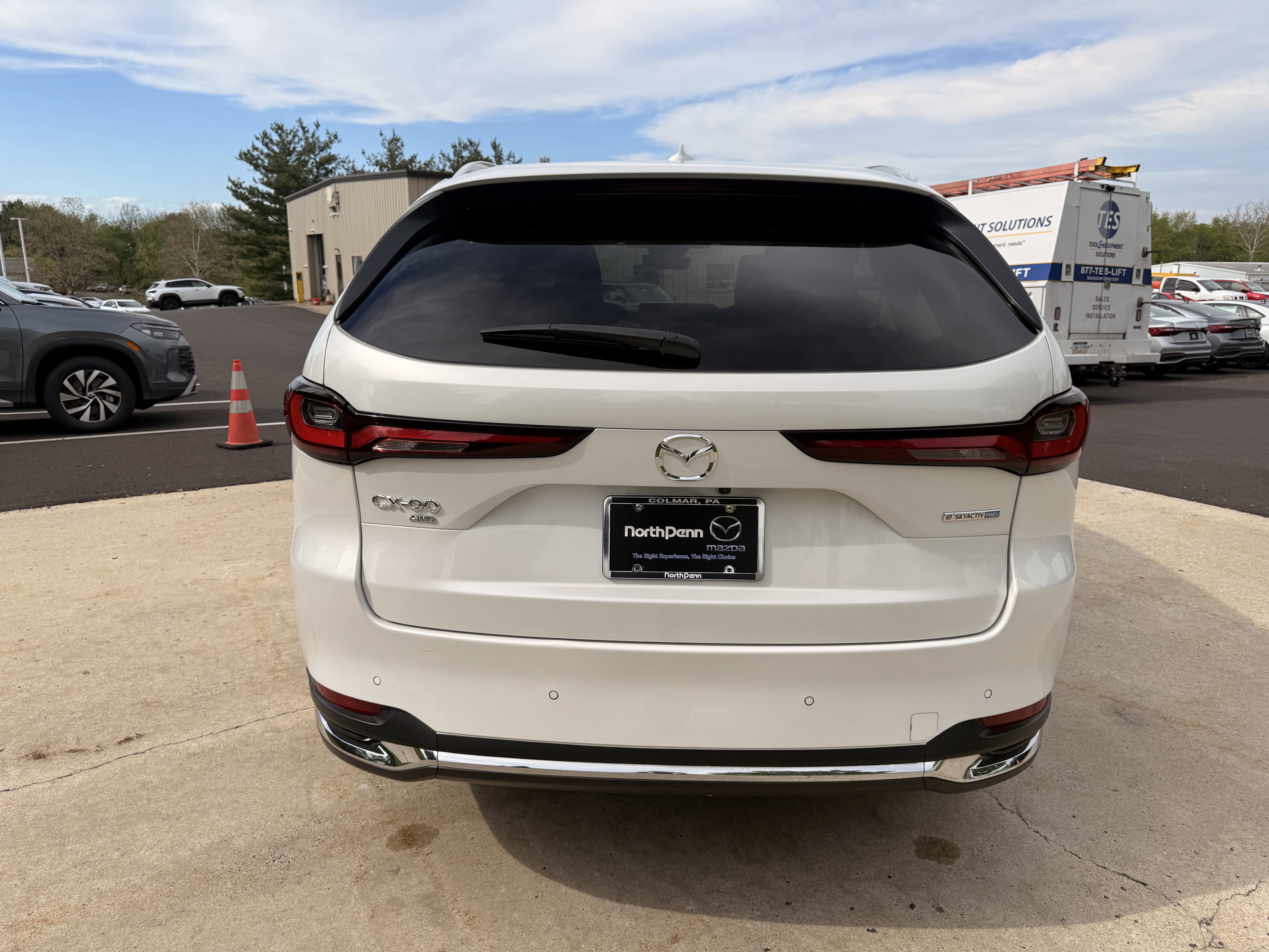 Used 2024 Rhodium White Premium Mazda Premium image 17