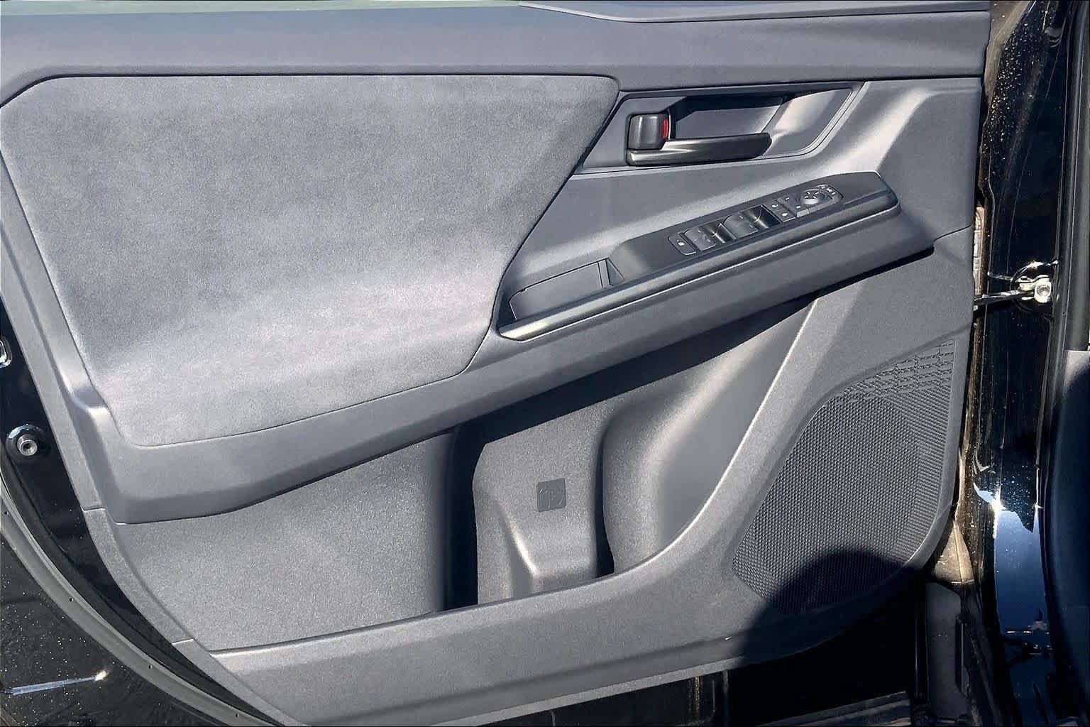 2026 Toyota C-HR SE - Photo 10