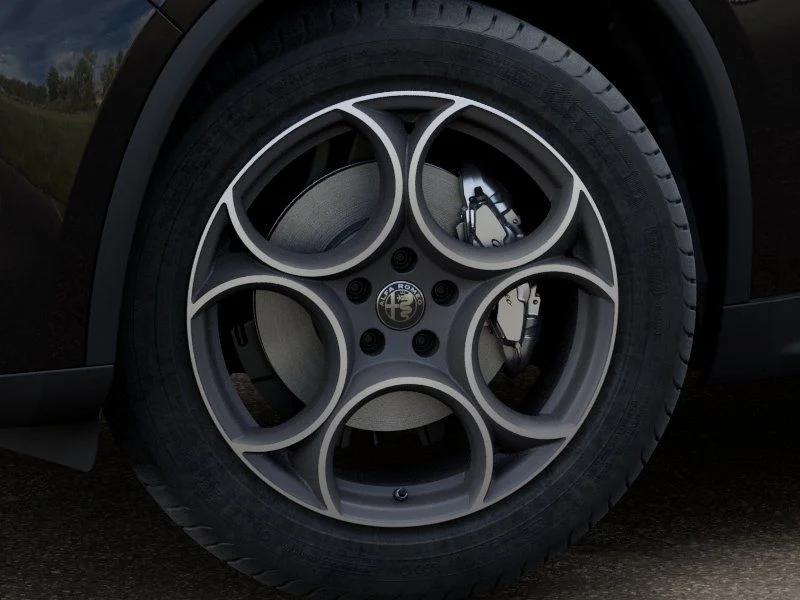 New 2026 Vulcano Black Metallic Exterior Paint Alfa Romeo Base image 9