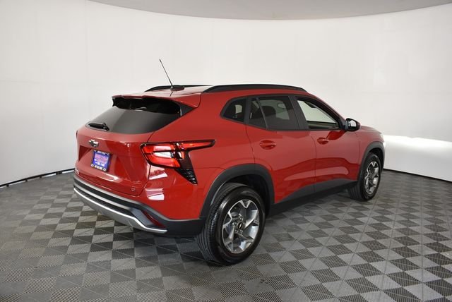 2026 Chevrolet Trax LT - Photo 11
