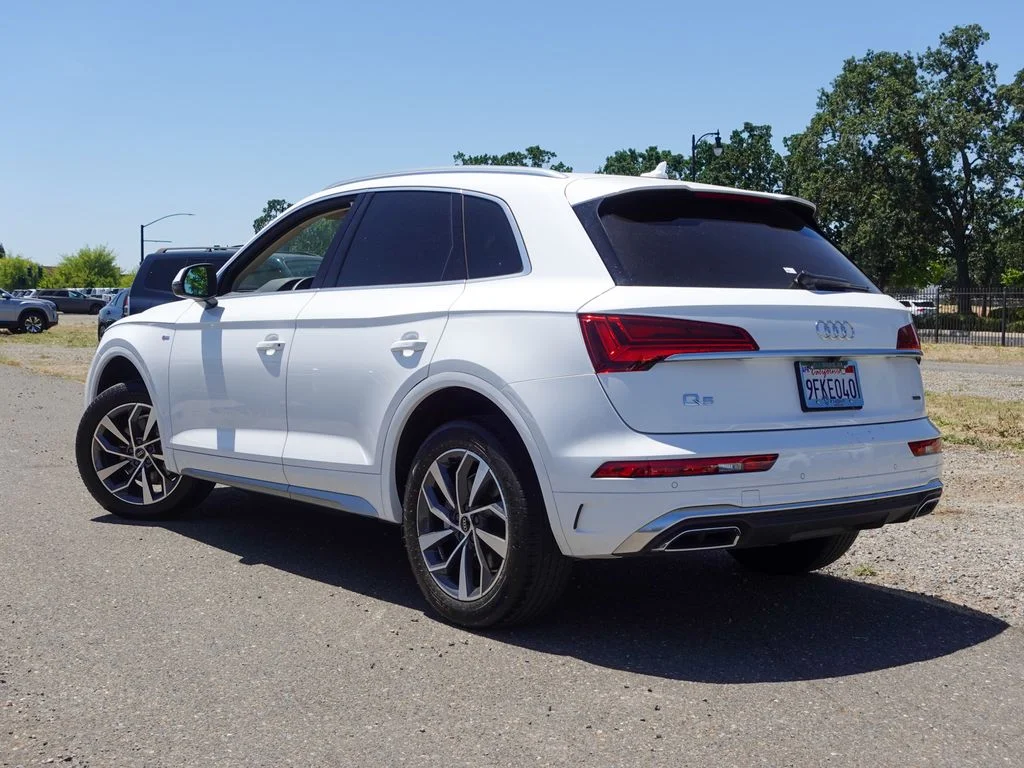 Used 2023 White Audi 45 S line Premium image 9
