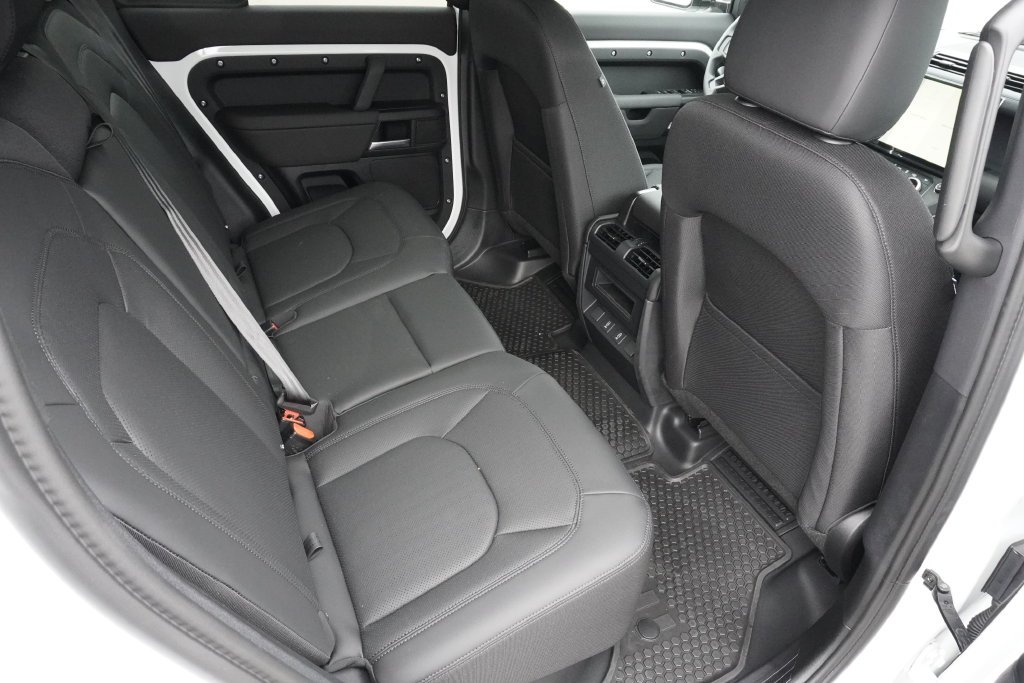 New 2026 Fuji White Land Rover S image 26