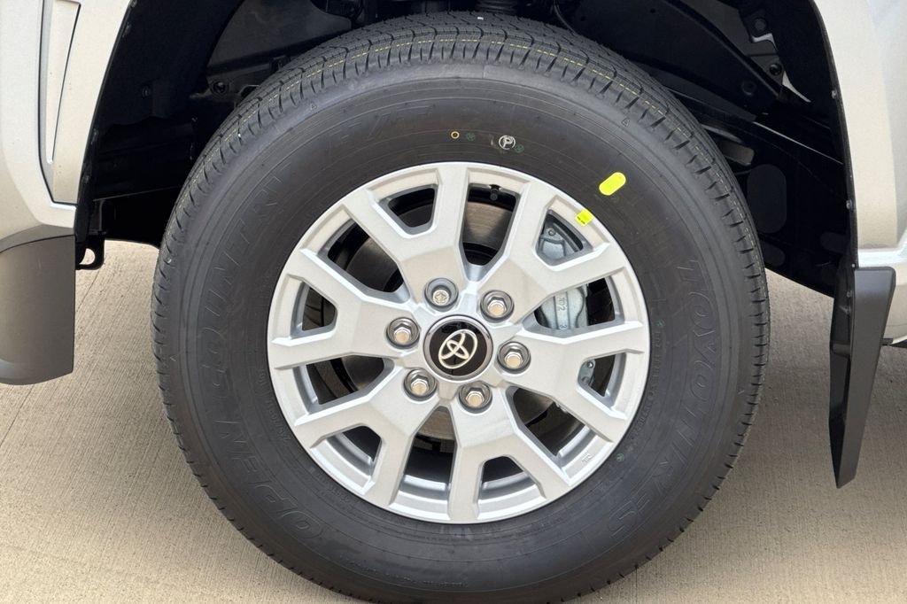 2025 Toyota Tacoma SR5 - Photo 23