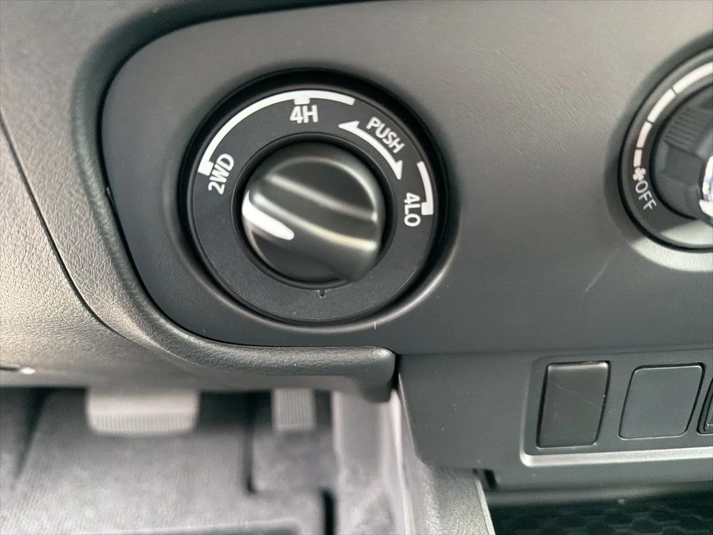 2026 Nissan Frontier SV - Photo 19