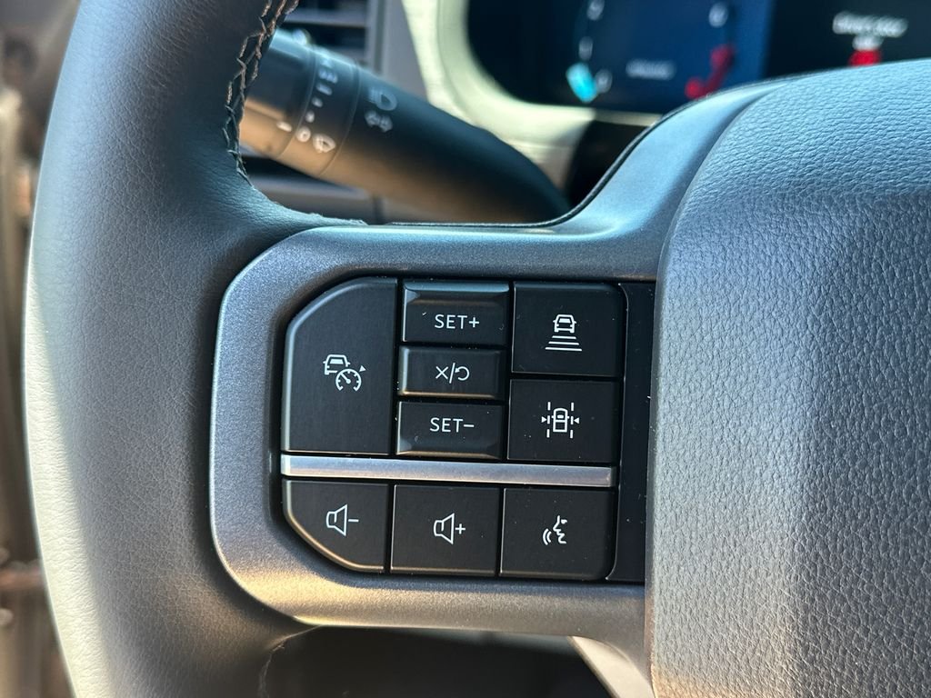 New 2026 Marsh Gray Ford XLT image 24