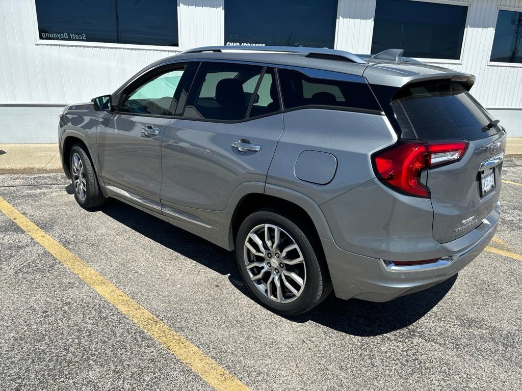 2023 GMC Terrain Denali AWD's photo
