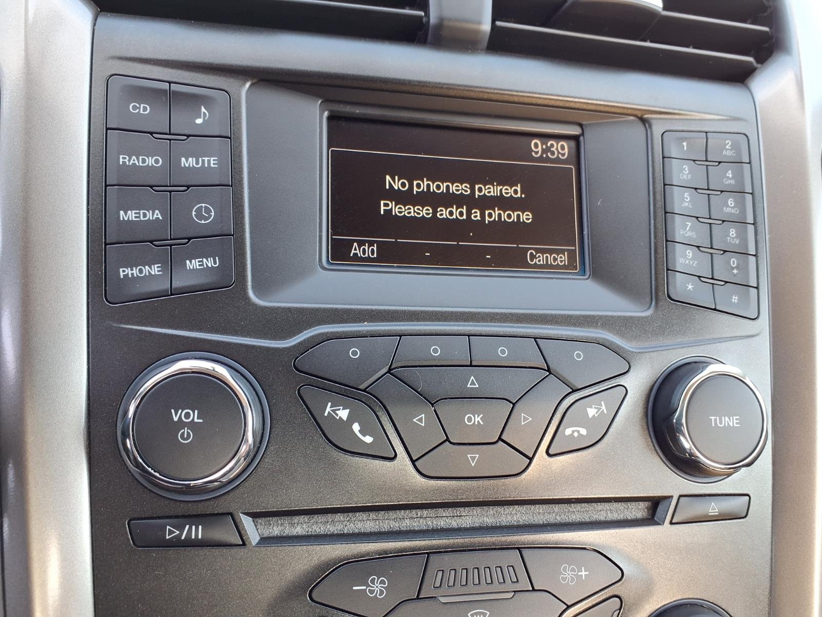 Used 2018 Gray Ford S image 6