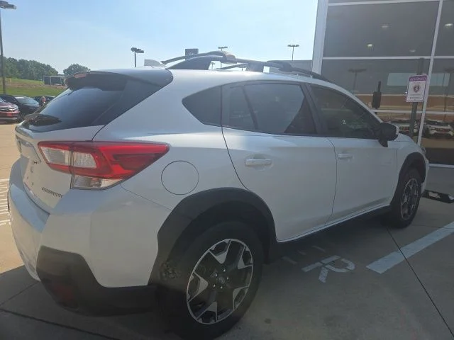 Used 2019 White Subaru 2.0i Premium image 4