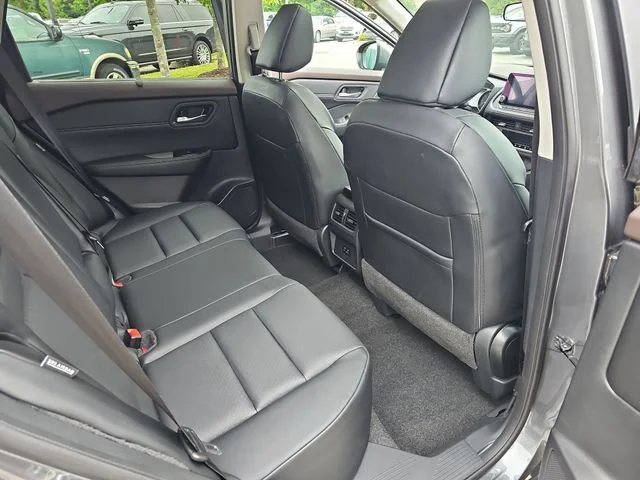 Used 2023 Gray Nissan SV image 11