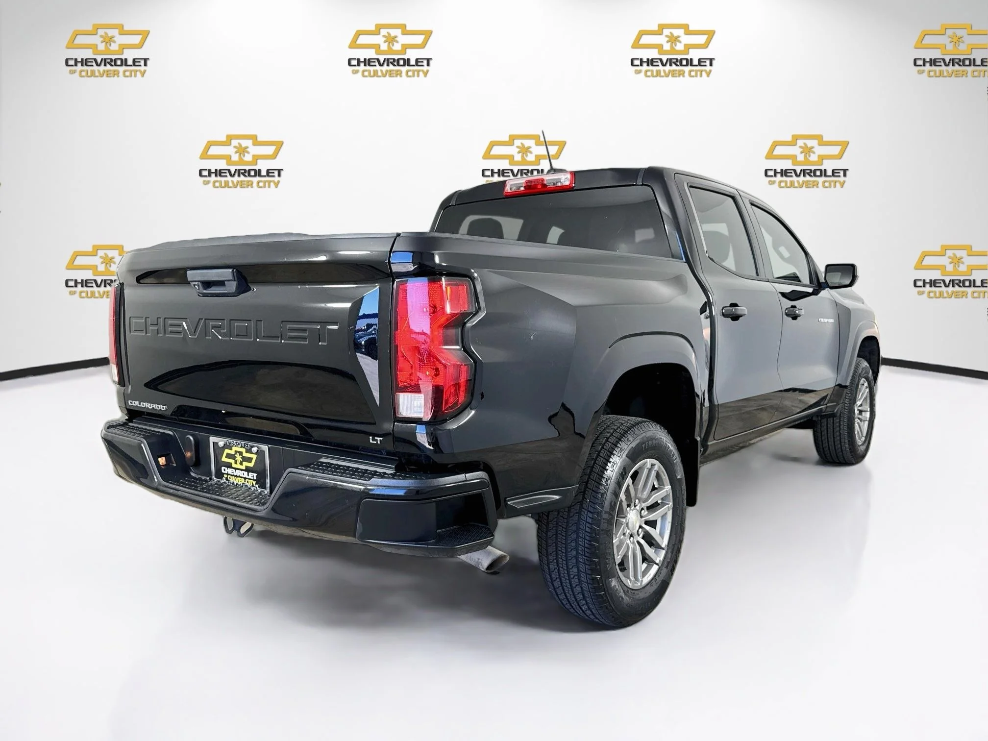 Used 2023 BLACK Chevrolet 2WD LT image 8