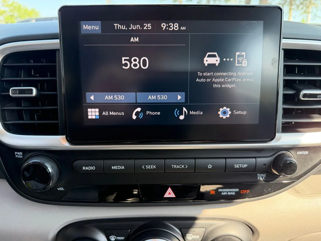 Used 2023 Shimmering Silver Hyundai SEL image 23