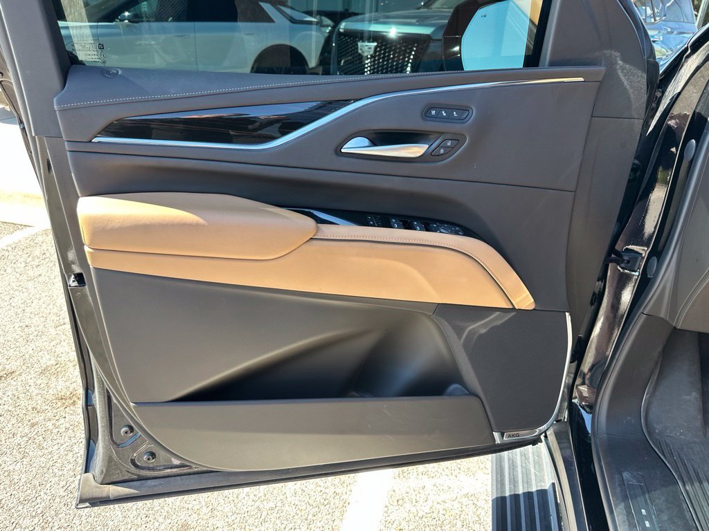Used 2023 Black Cadillac Sport image 9