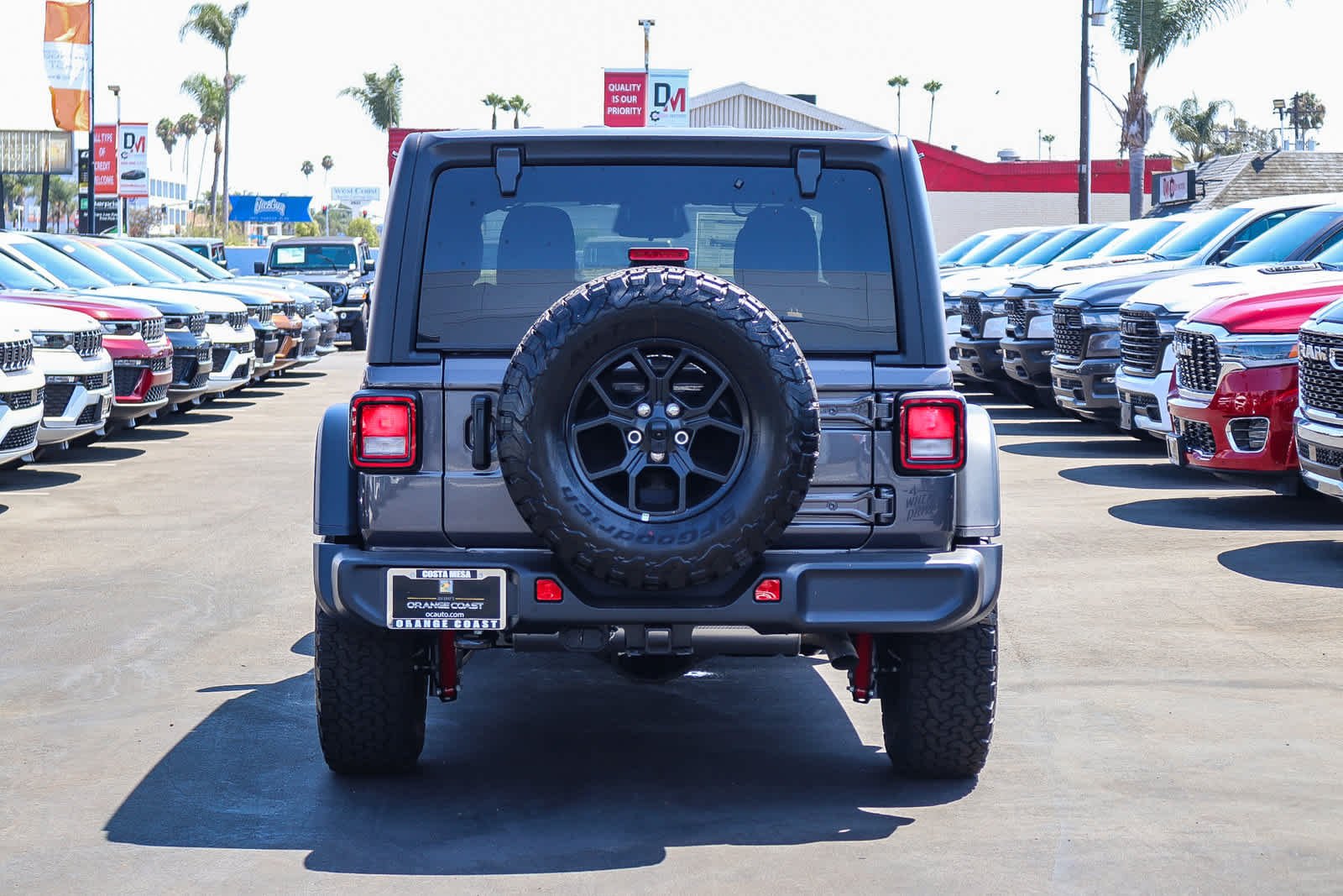 New 2026 Granite Crystal Metallic Clear-Coat Exterior Paint Jeep Willys image 5