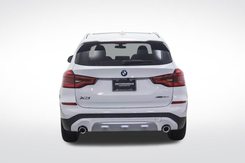 Used 2021 Alpine White BMW xDrive30i image 4