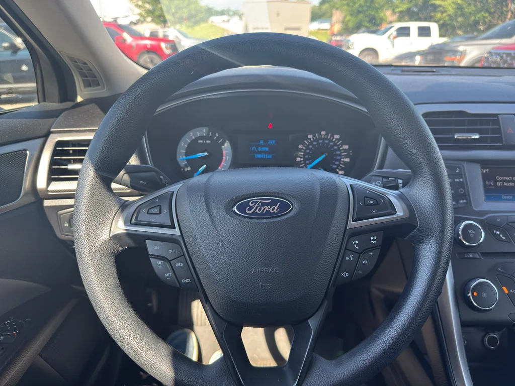 Used 2017 White Gold Ford S image 11