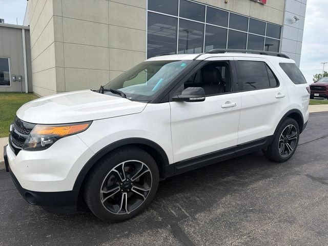 Used 2015 White Ford Sport image 6