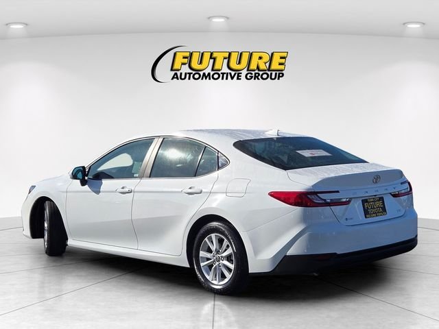 Used 2025 White Toyota LE image 8