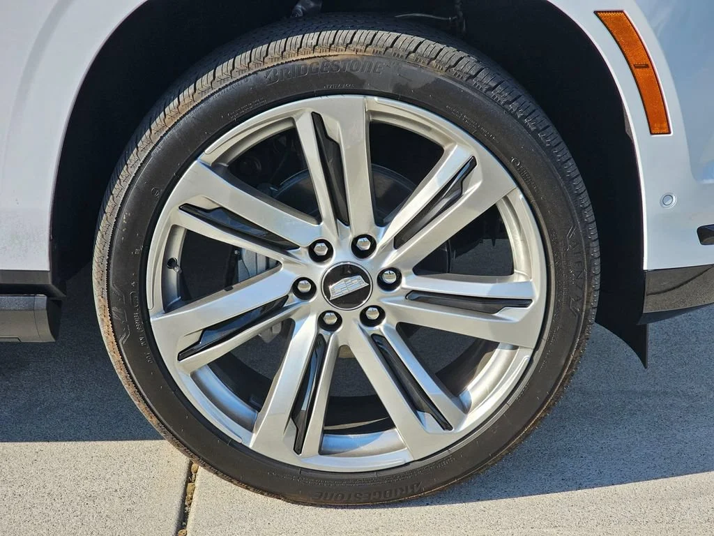 New 2026 Vibrant White Tricoat Cadillac Platinum Sport image 9