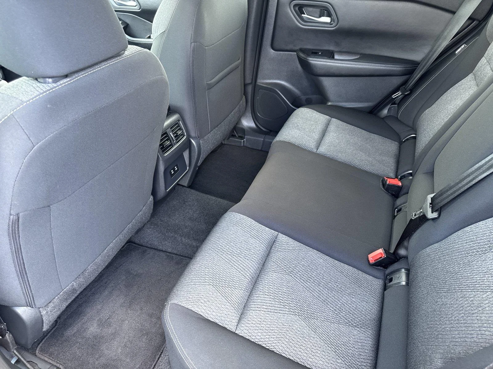 Used 2025 Gun Metallic Nissan SV image 30