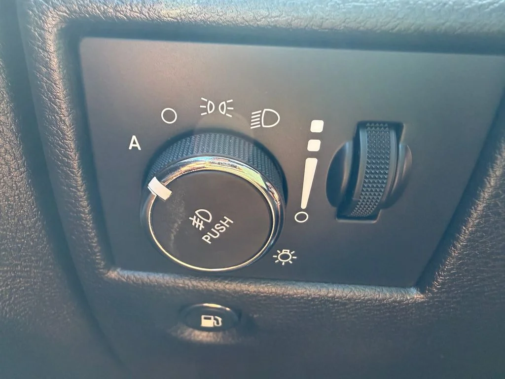 Used 2021 Red Jeep Laredo E image 19