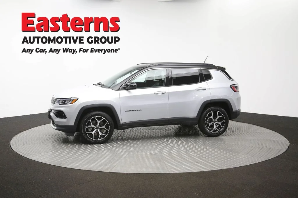 Used 2025 Silver Jeep Limited image 58