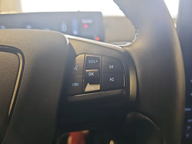 Used 2025 Gray Ford Select image 18