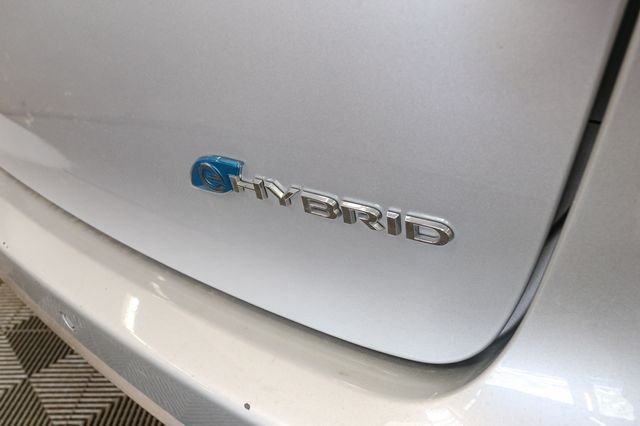 Used 2023 Silver Chrysler Touring L image 10