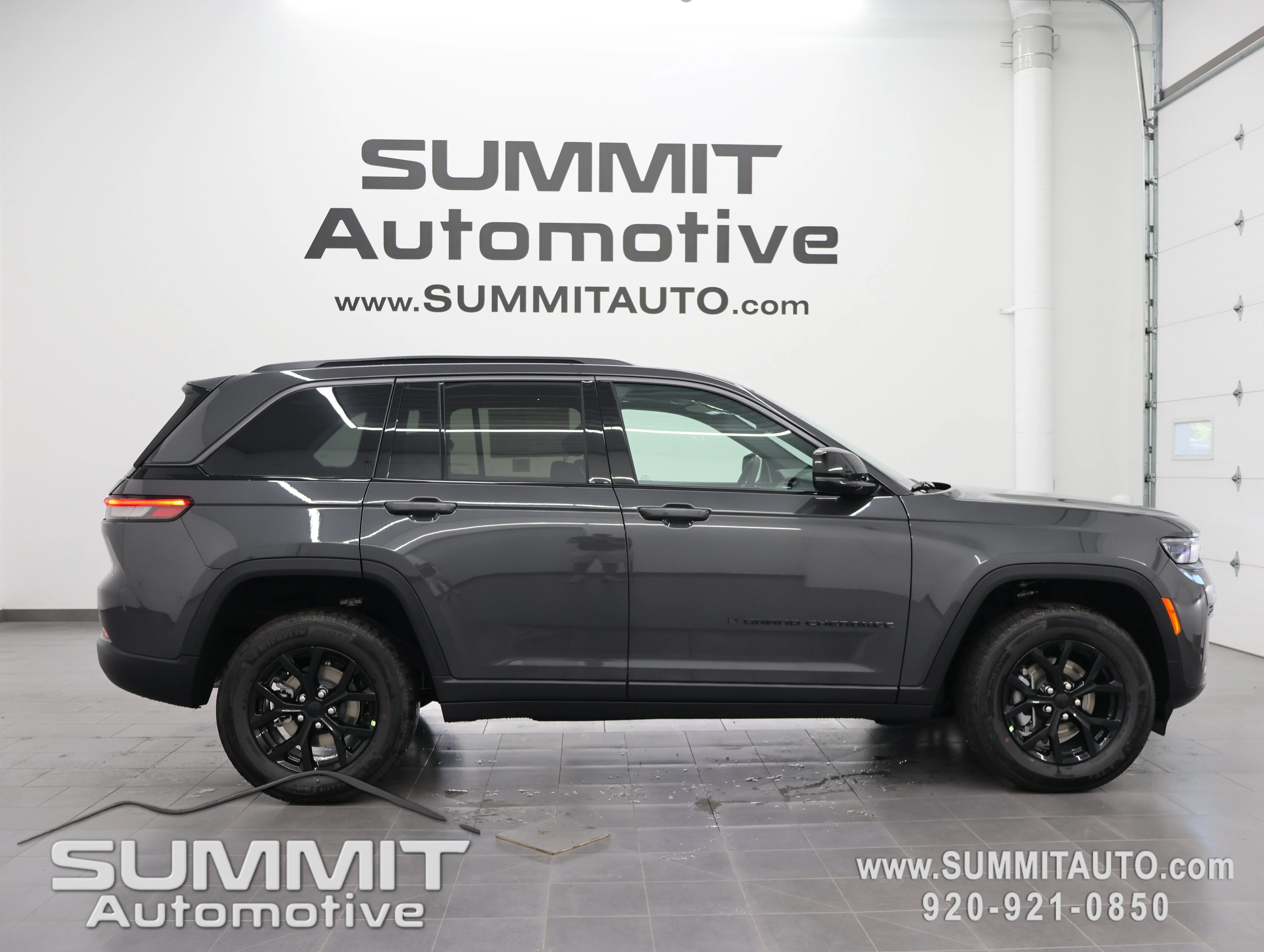 New 2026 Baltic Gray Metallic Clearcoat Jeep Altitude image 1
