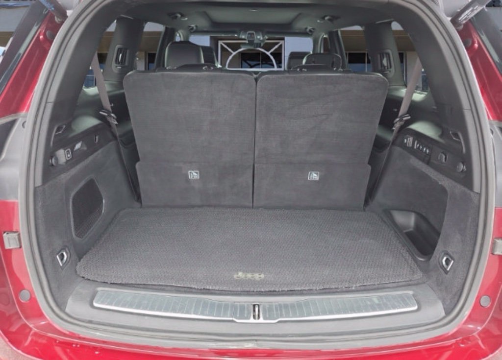 Used 2025 Red Jeep Summit image 14