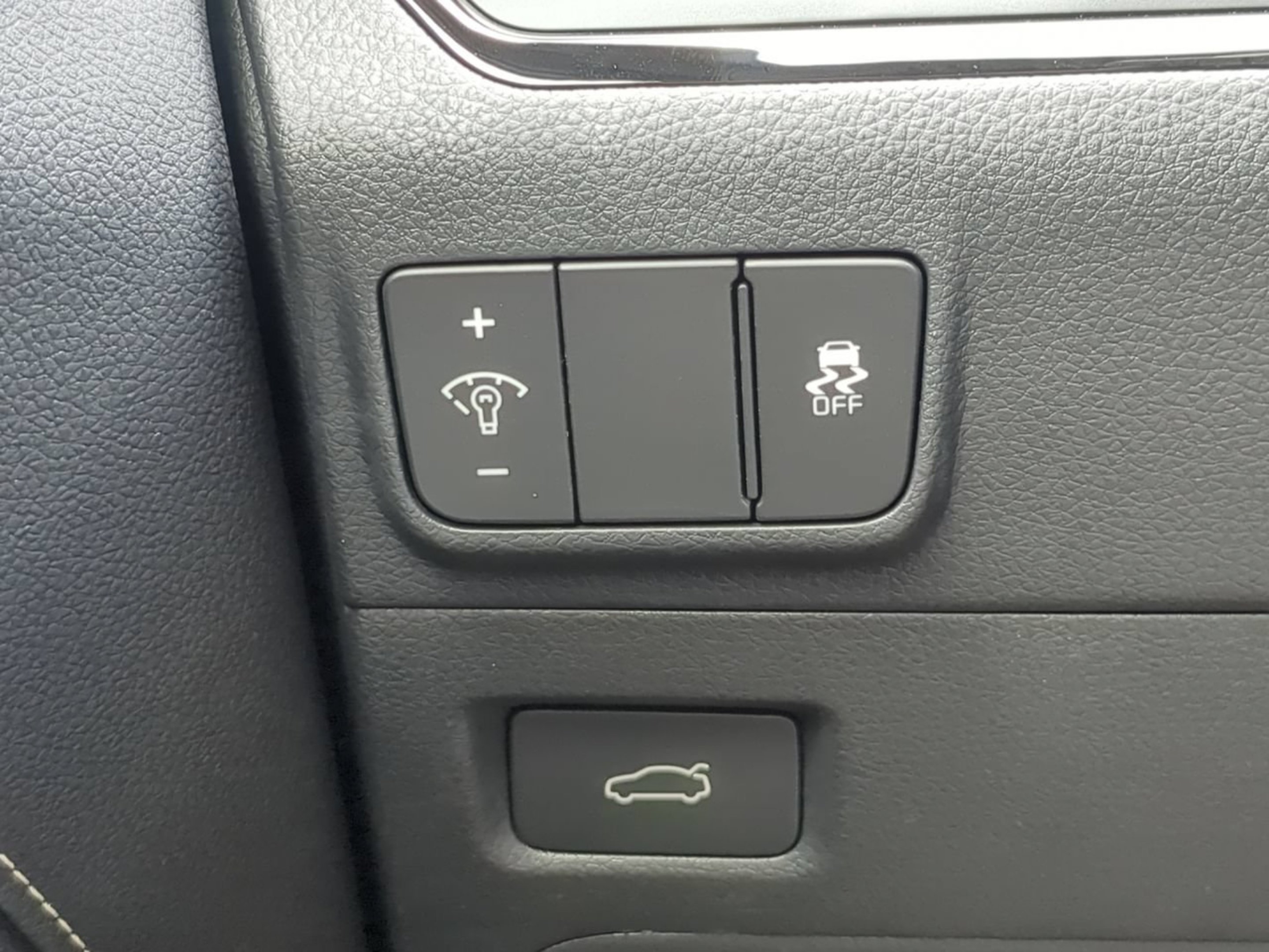 New 2026 Snow White Pearl Kia GT-Line image 35