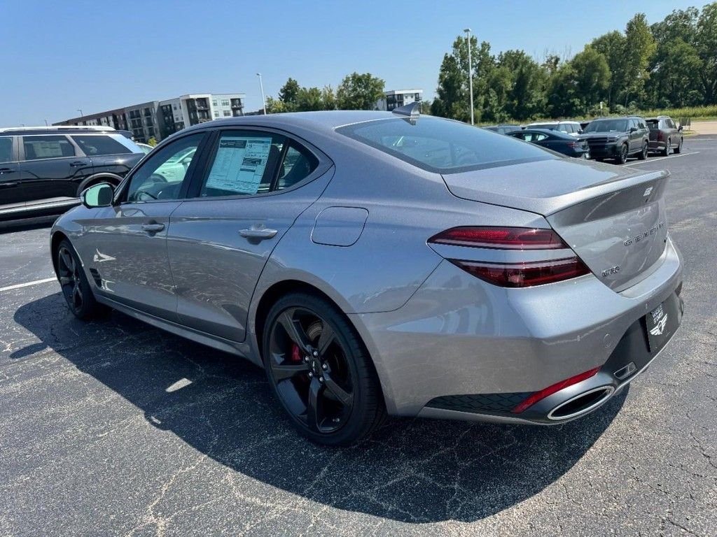 New 2026 Savile Silver Genesis 3.3T Sport Prestige image 5