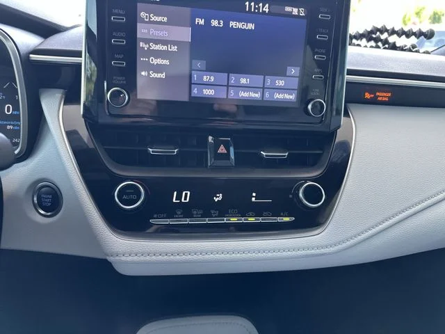 Used 2019 White Toyota SE image 19