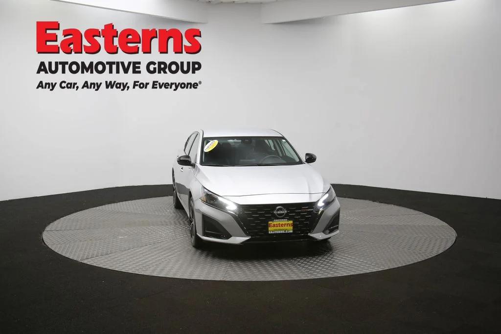 Used 2024 Silver Nissan 2.5 SR image 50